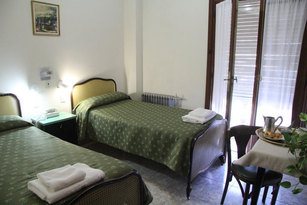 Hotel Touring Club Trelew Exteriér fotografie