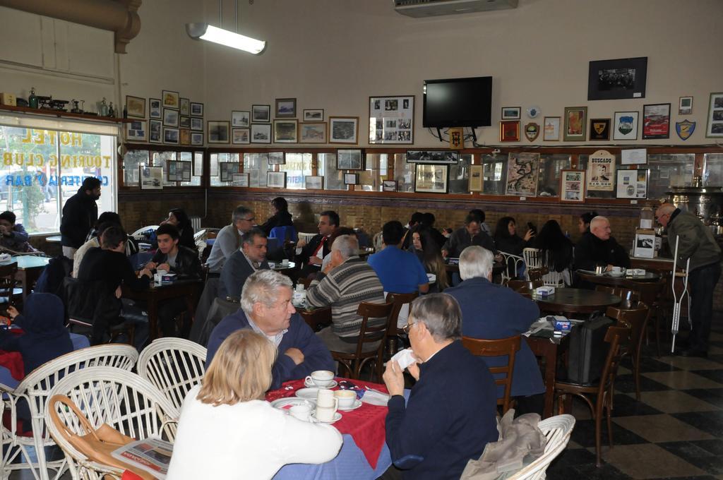 Hotel Touring Club Trelew Exteriér fotografie
