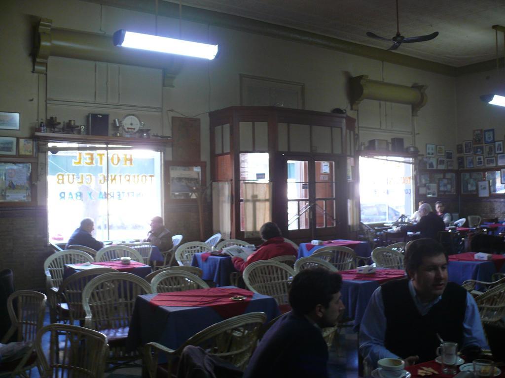 Hotel Touring Club Trelew Exteriér fotografie